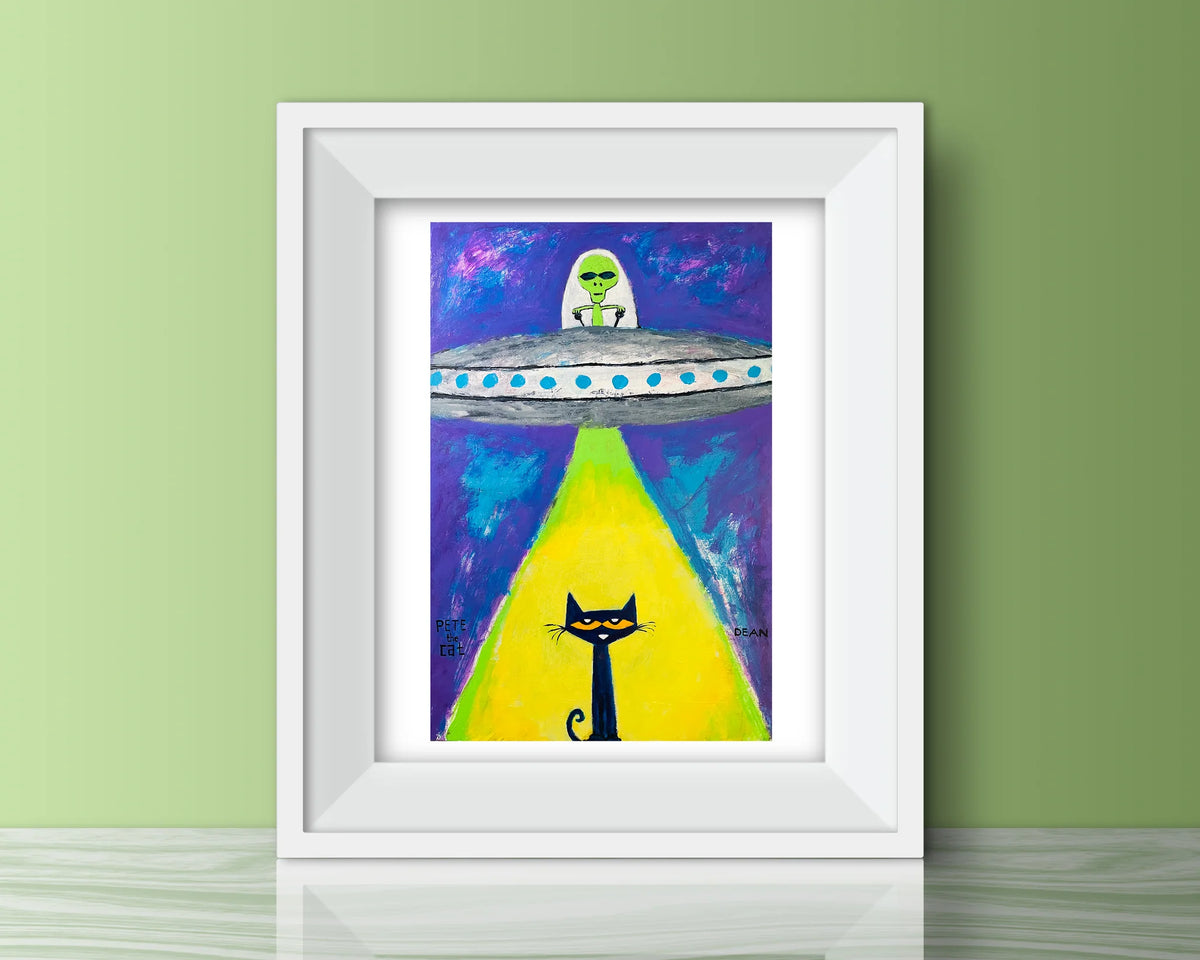 Alien Cat-Napping